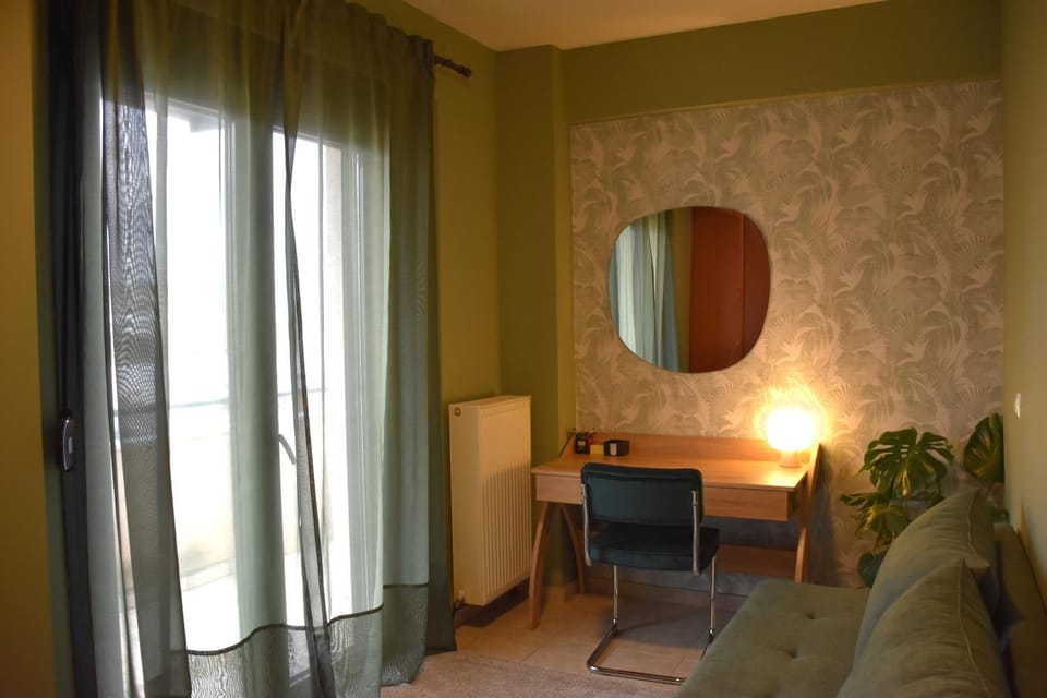 Seating area, Bedroom