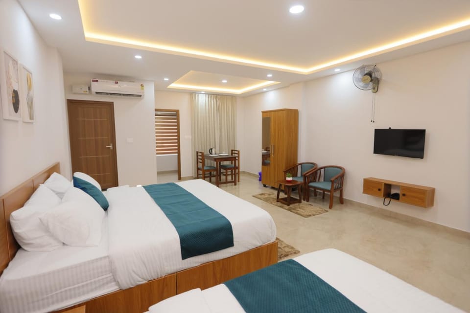 Bed, TV and multimedia, Seating area, Bedroom, wardrobe