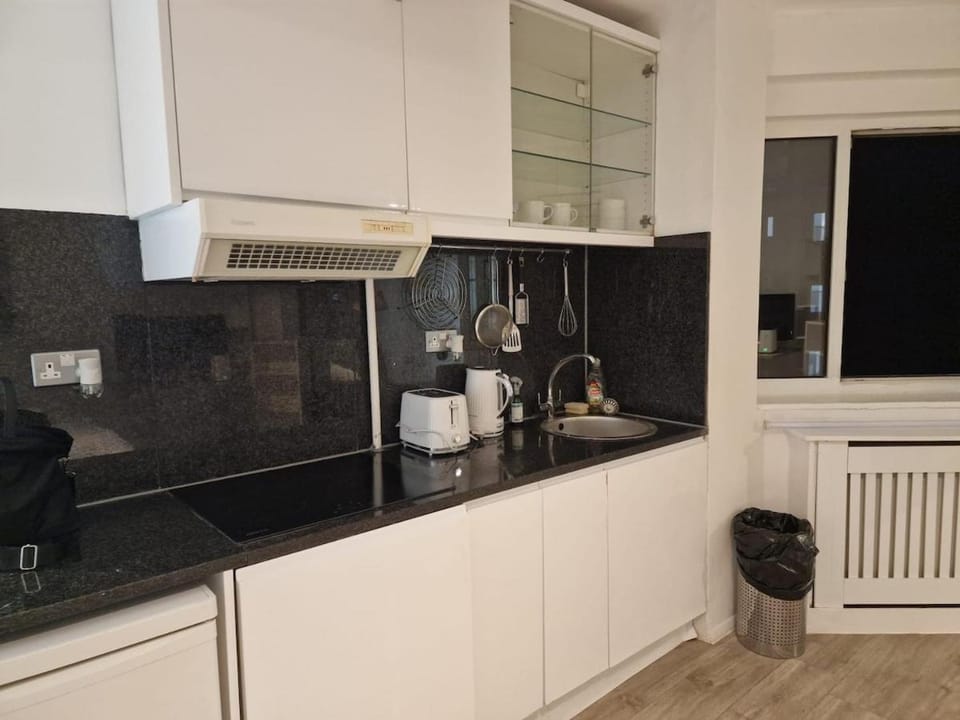 Chelsea cloisters Studios Apartment in City of Westminster