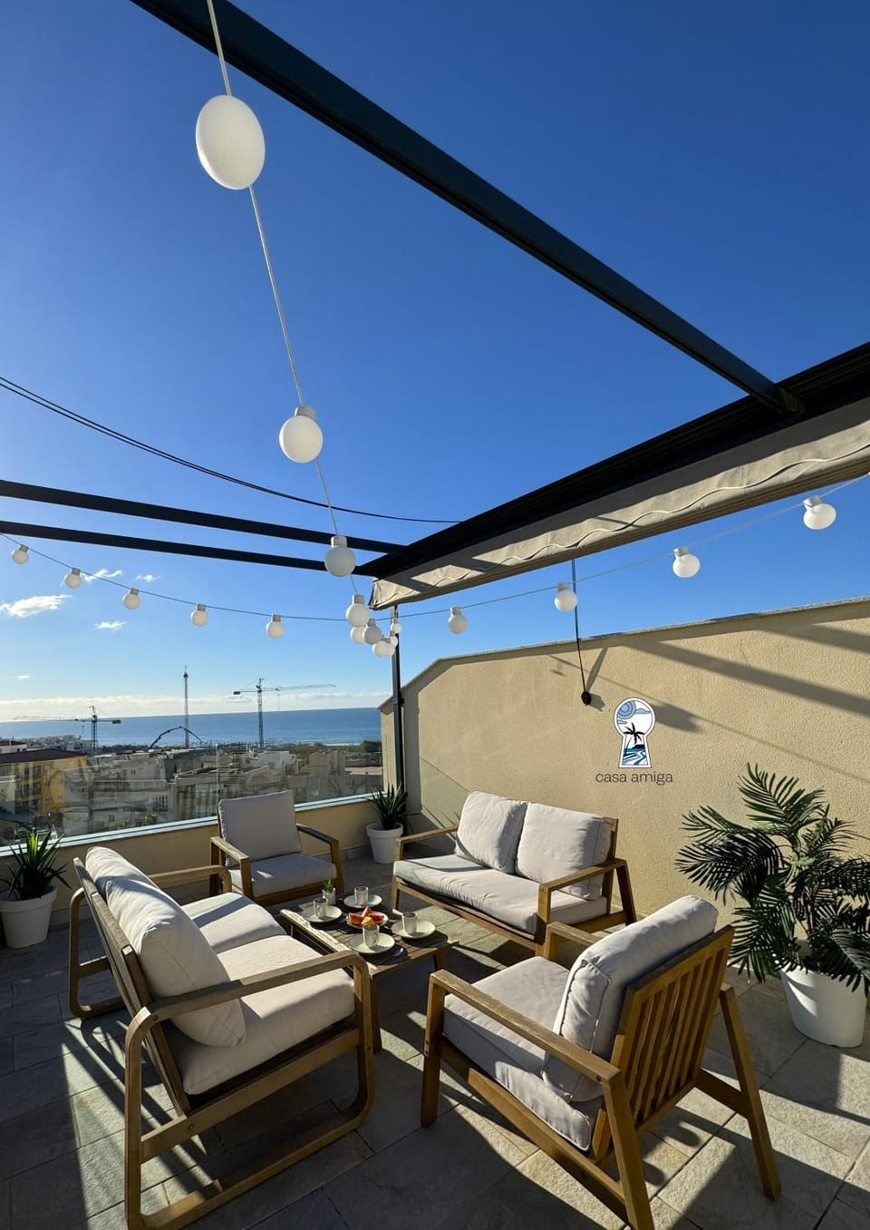 View (from property/room), Balcony/Terrace, Seating area, sunbed