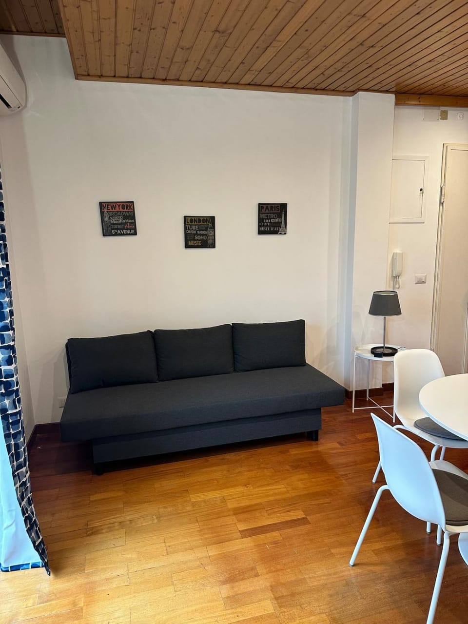 Lounge or bar
