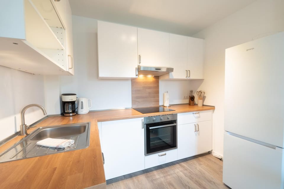 Kitchen or kitchenette, dishwasher, oven, pet friendly, stove, toaster