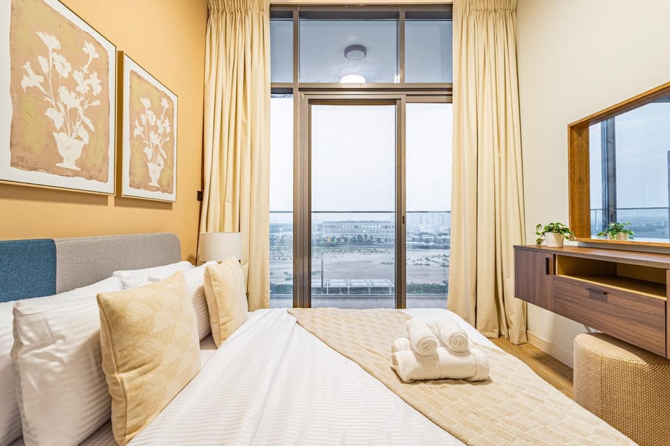 Fully Furnished 1 BDR in Masdar City - 5 min to Airport - 10 min to Yas Mall, Ferrari World, Sea World Apartment in Abu Dhabi
