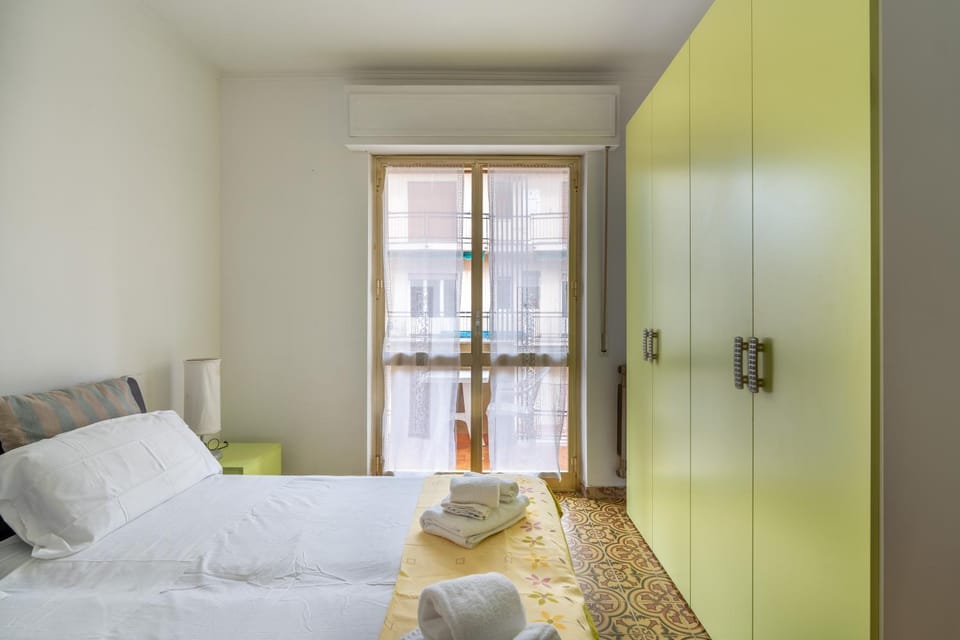 Bed, Balcony/Terrace, Photo of the whole room, Bedroom, towels, wardrobe