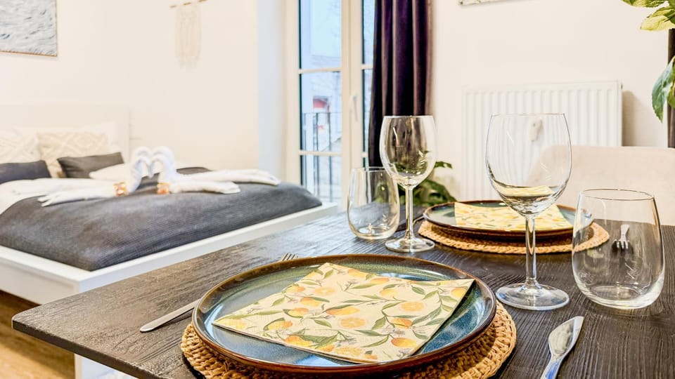 Bed, Dining area, Food, Food