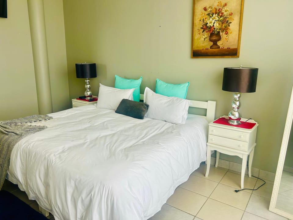 Ocean View Penthouse - Panoramic Ocean View 8 Guests Apartment in Port Elizabeth