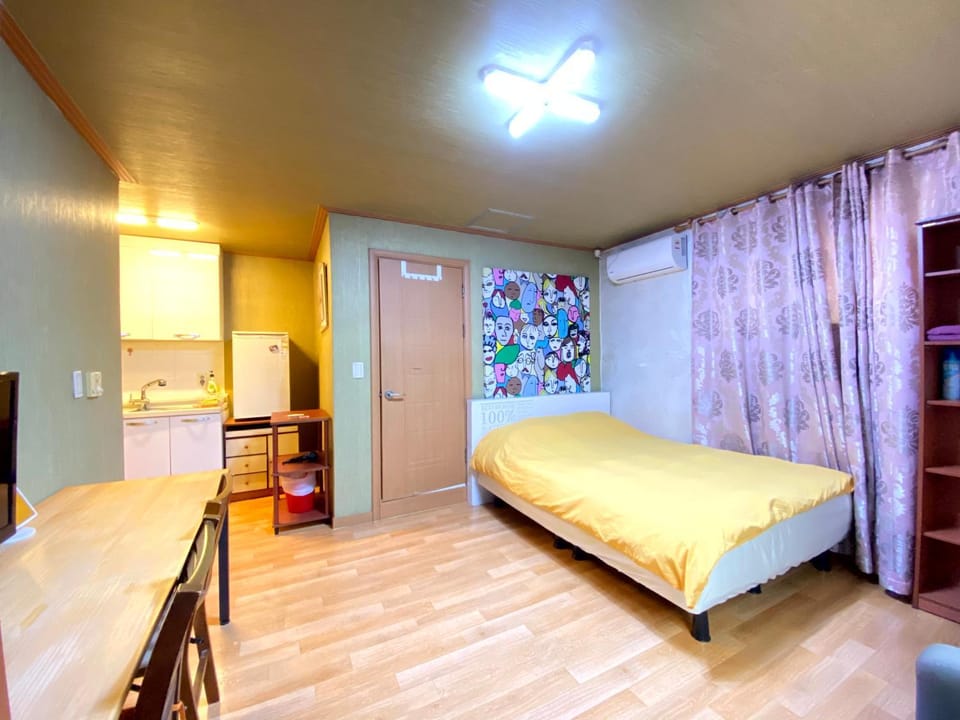 LOCAL STAY Seoul Station 10min car Forest Trail Apartment in Seoul
