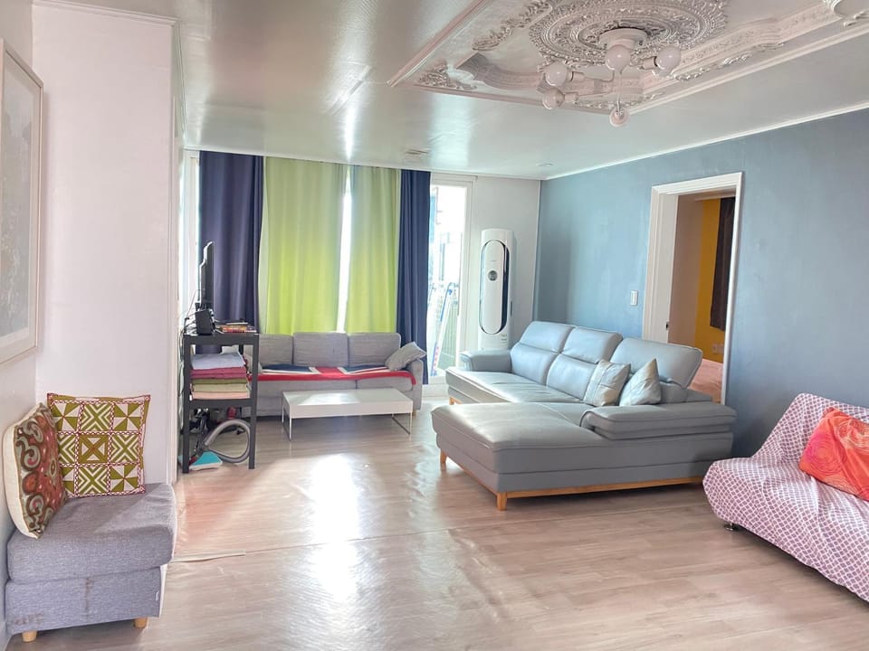 LOCAL STAY Seoul Station 10min car Forest Trail Apartment in Seoul