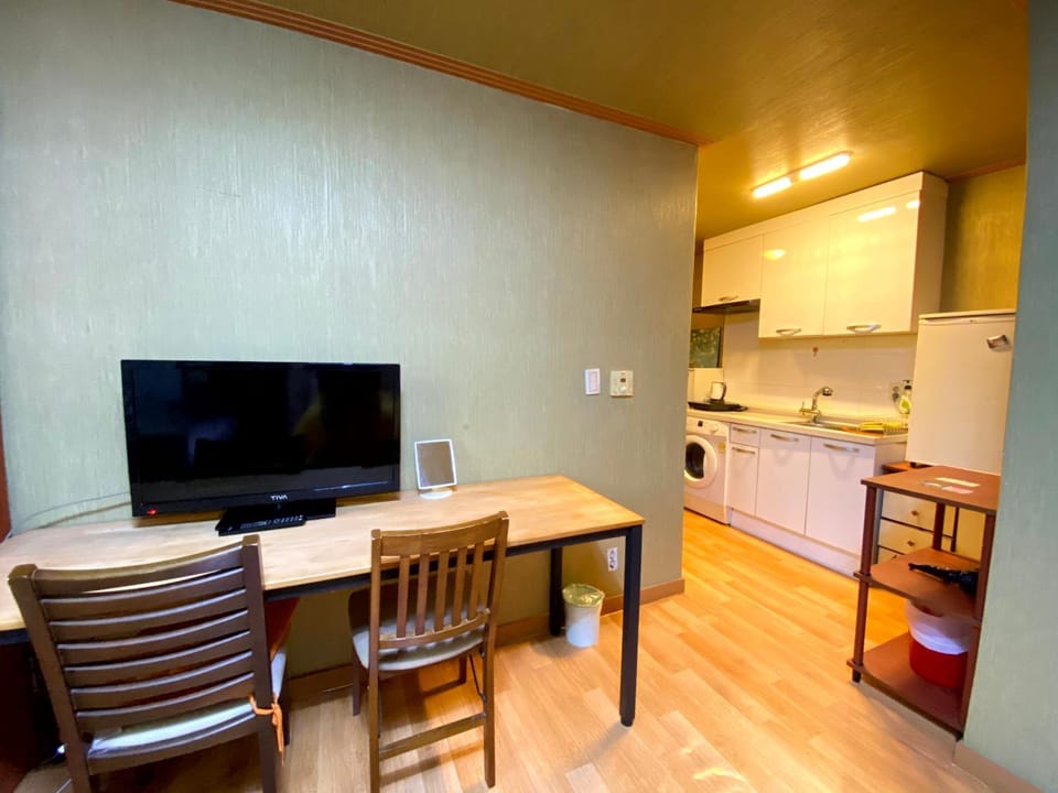 LOCAL STAY Seoul Station 10min car Forest Trail Apartment in Seoul