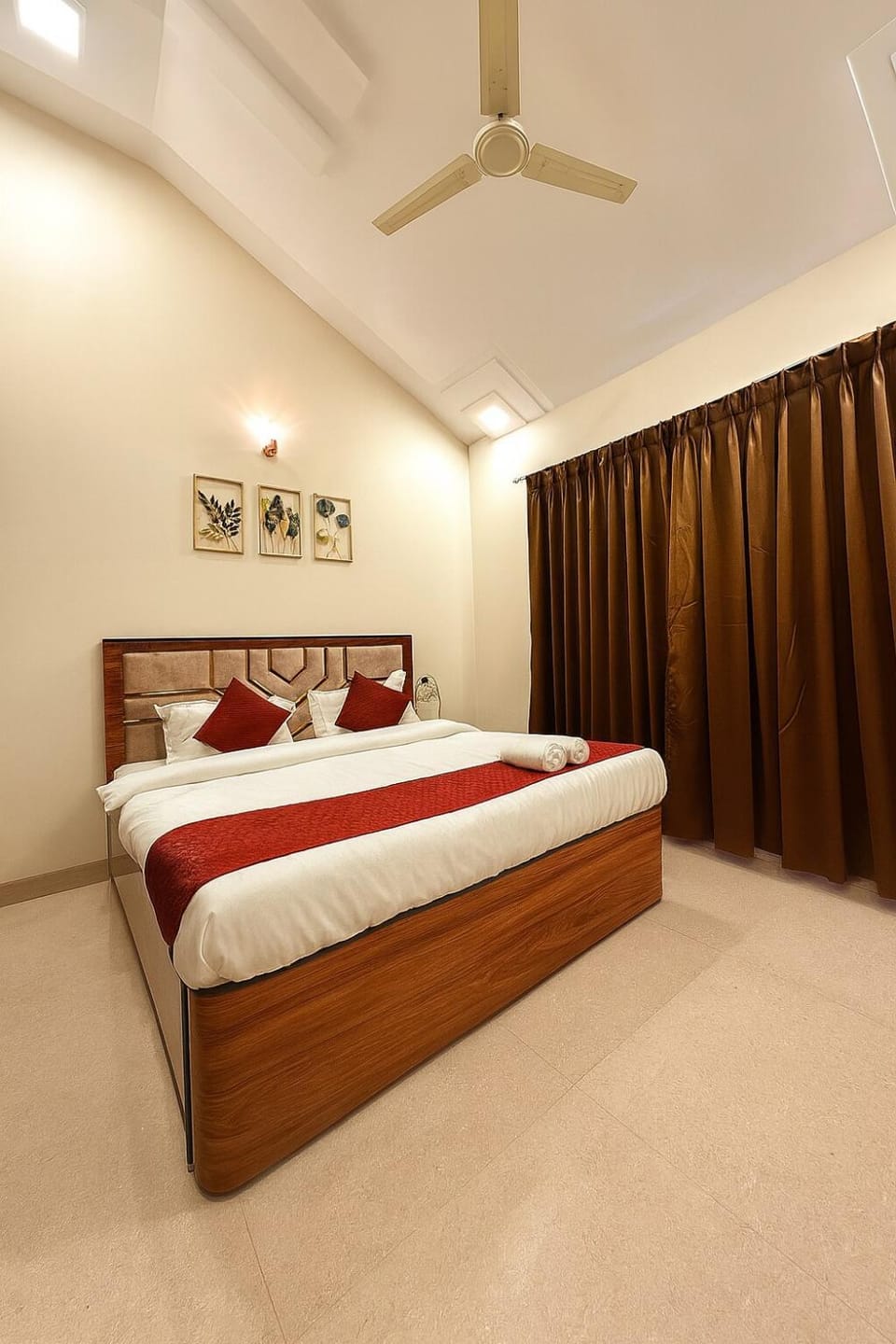 Asmeera Stays 2BHK Pinewood with swimming pool Villa in Lonavla