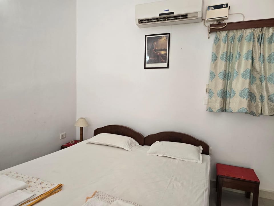 Bed, Bedroom, air conditioner