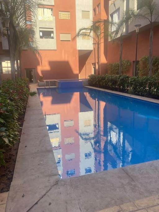 Swimming pool, Swimming pool