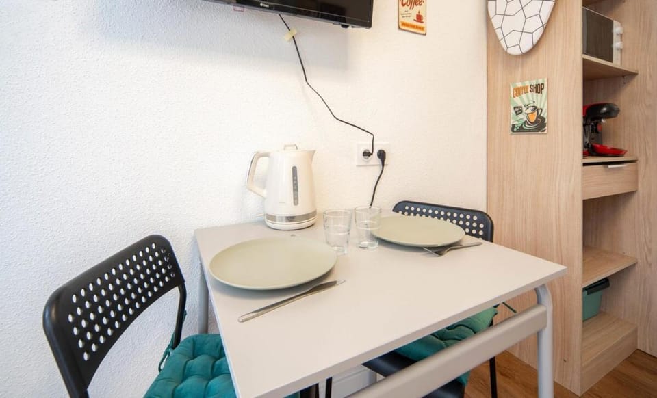 Boucicaut Green Studio Apartment in Bourgogne-Franche-Comté