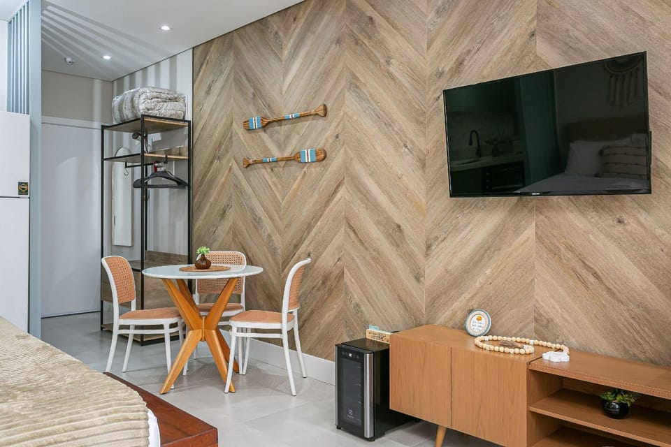 TV and multimedia, Living room, Dining area