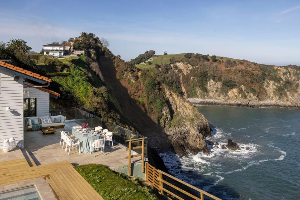 Property building, Sea view, Sea view, Dinner