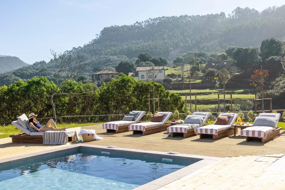 Property building, Mountain view, Swimming pool