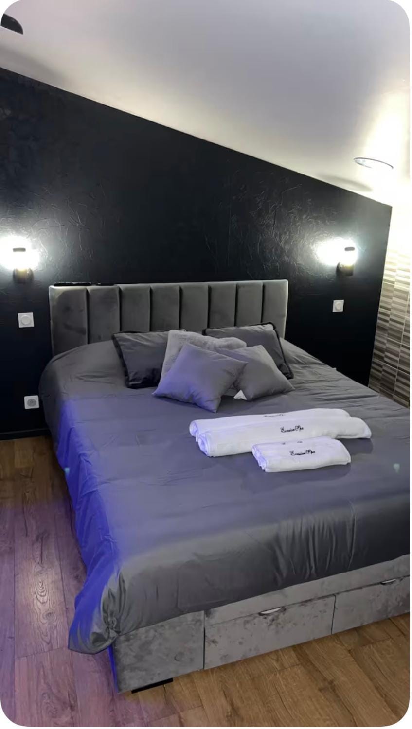 Love room Apartment in Brittany