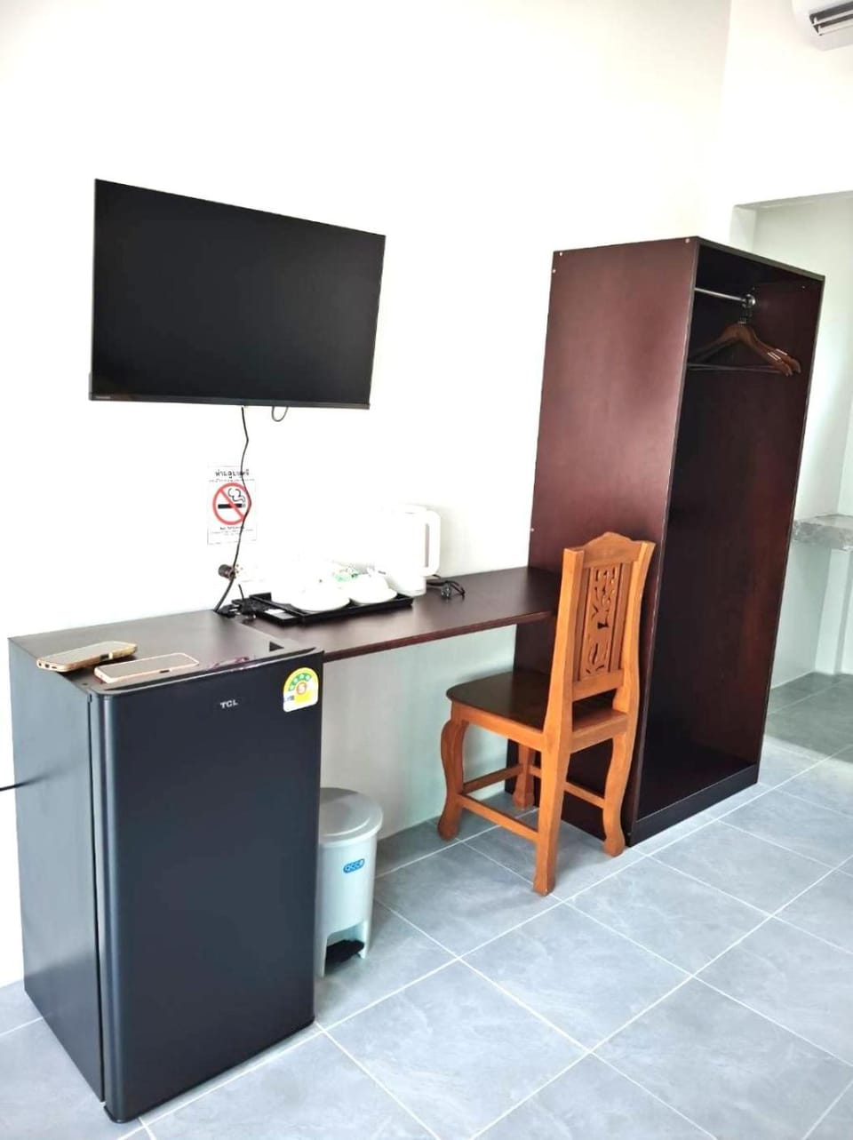 TV and multimedia, Dining area, wardrobe