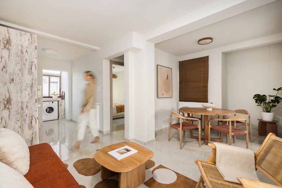 Living room, Photo of the whole room, Dining area