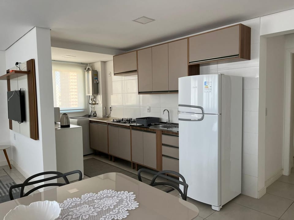 Dining area, Meals, microwave, oven, stove, toaster, washing machine