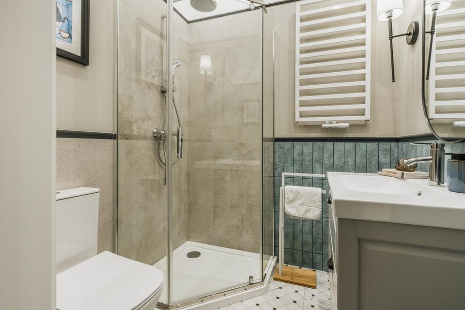 Shower, Bathroom, towels