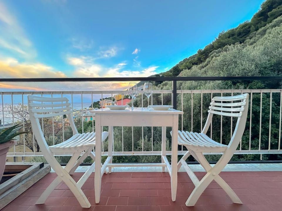 Property building, Natural landscape, View (from property/room), Balcony/Terrace, Sea view