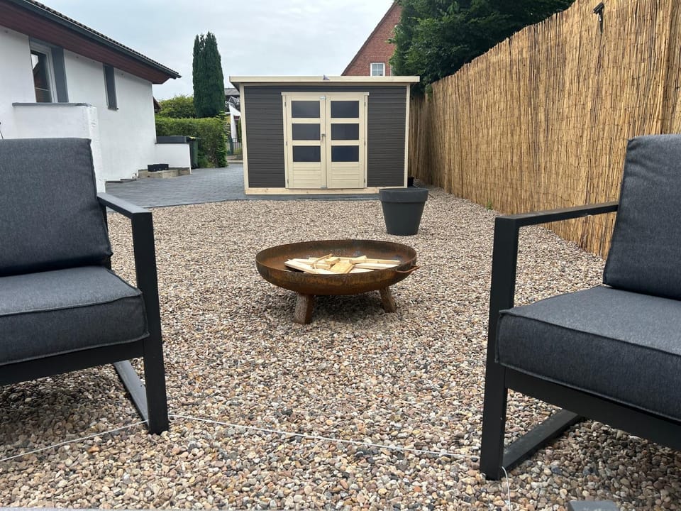 Property building, Patio, Seating area
