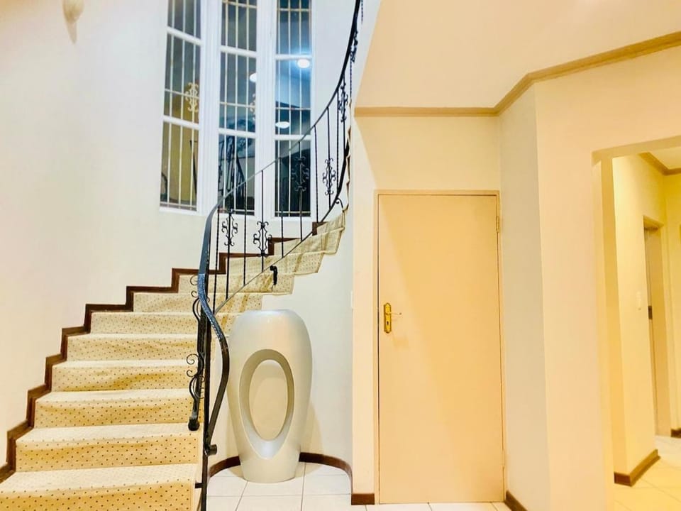 Siena Sun Celebration House Party friendly noise tolerant House in Sandton