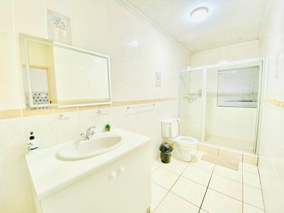 Siena Sun Celebration House Party friendly noise tolerant House in Sandton