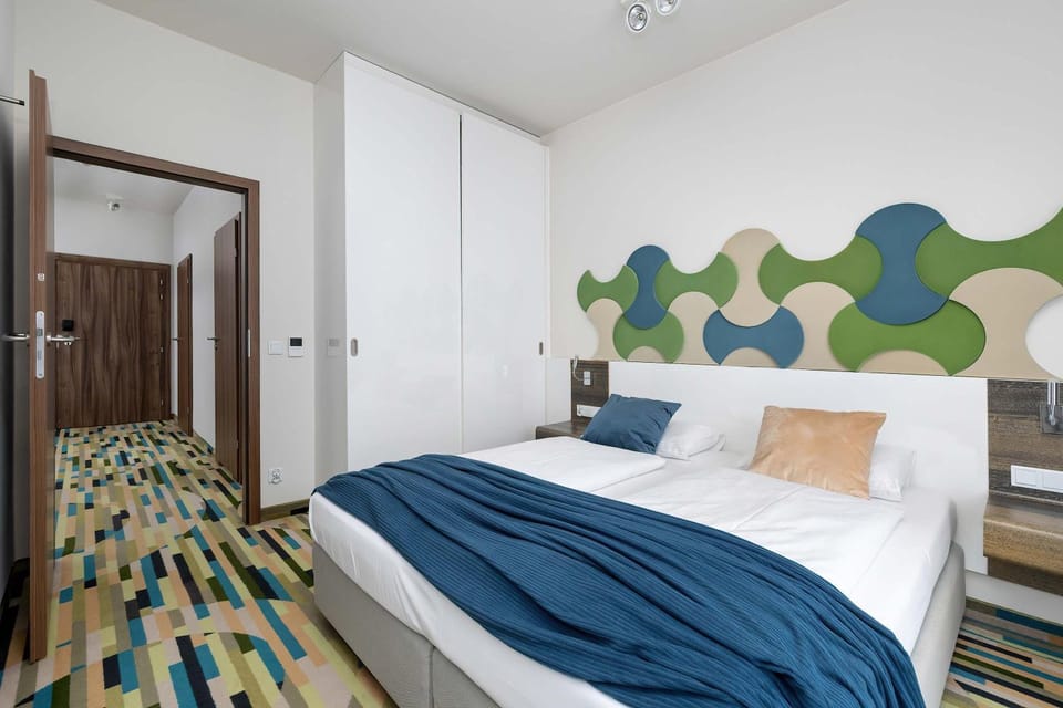 Bed, Photo of the whole room, Bedroom, wardrobe