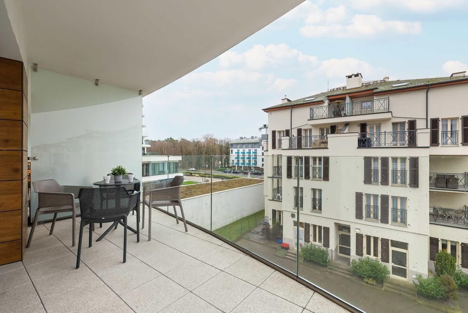 Property building, View (from property/room), Balcony/Terrace