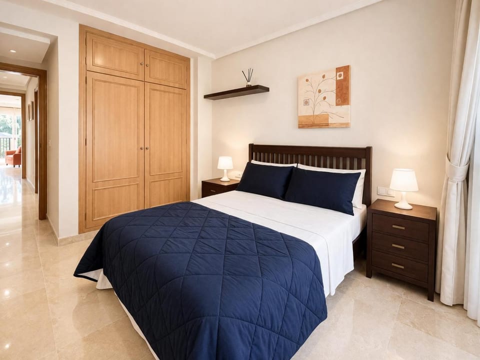 Bed, Bedroom, wardrobe, air conditioner