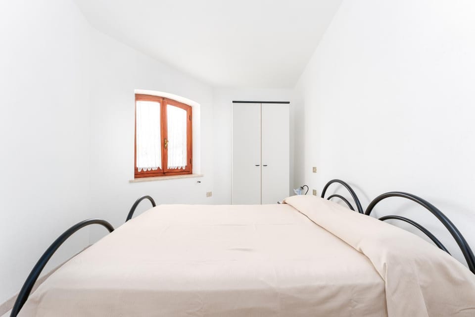 Property building, Living room, Bedroom