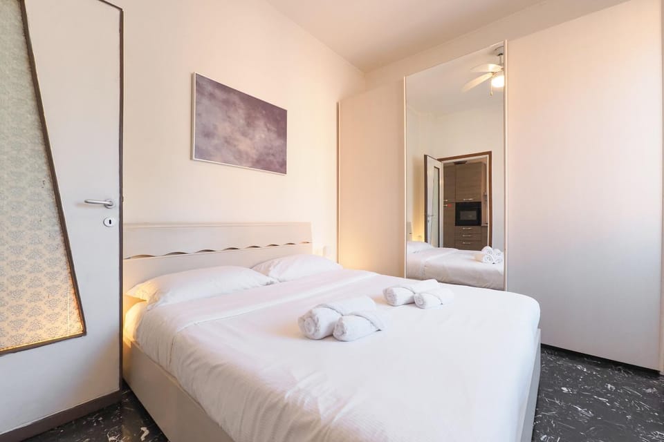 Bed, Photo of the whole room, Bedroom, towels, wardrobe