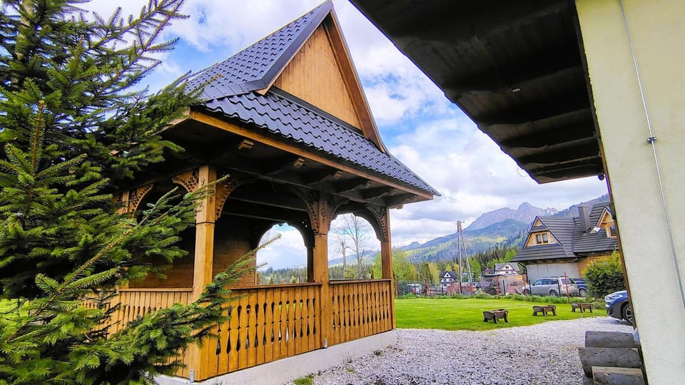 Property building, Garden, Garden view