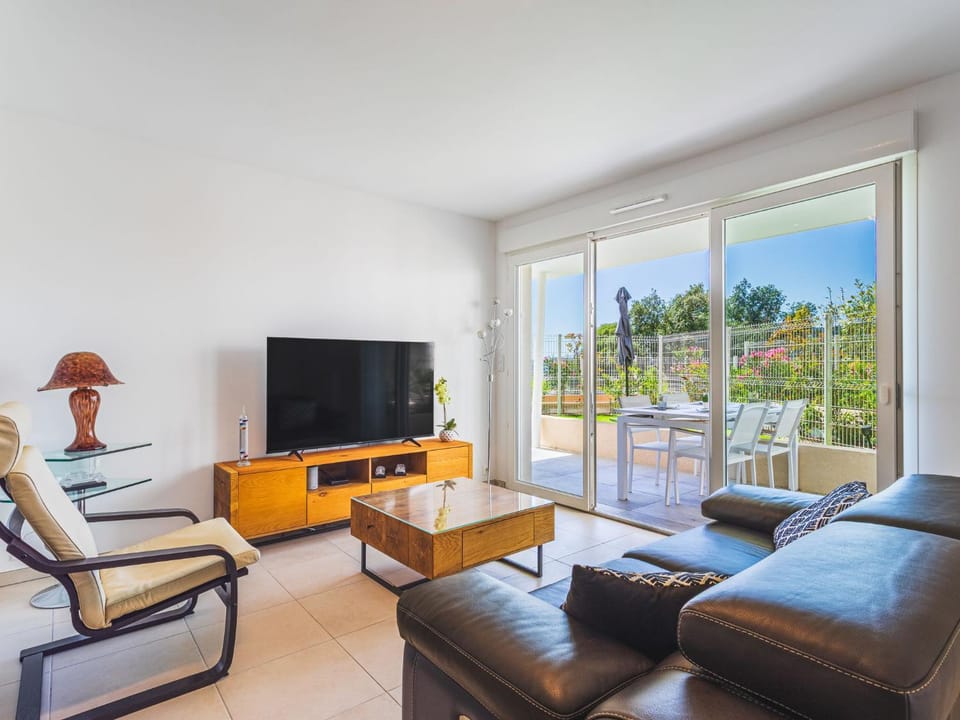 Apartment Résidence Eleganza-2 by Interhome Apartment in Le Lavandou