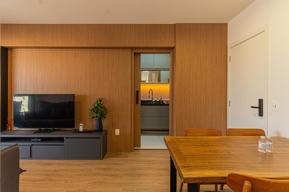 Communal lounge/ TV room, TV and multimedia, Living room, Seating area, Dining area