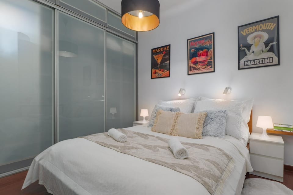 Bed, Photo of the whole room, Bedroom, flat iron, heating, internet, soundproof, towels, wardrobe