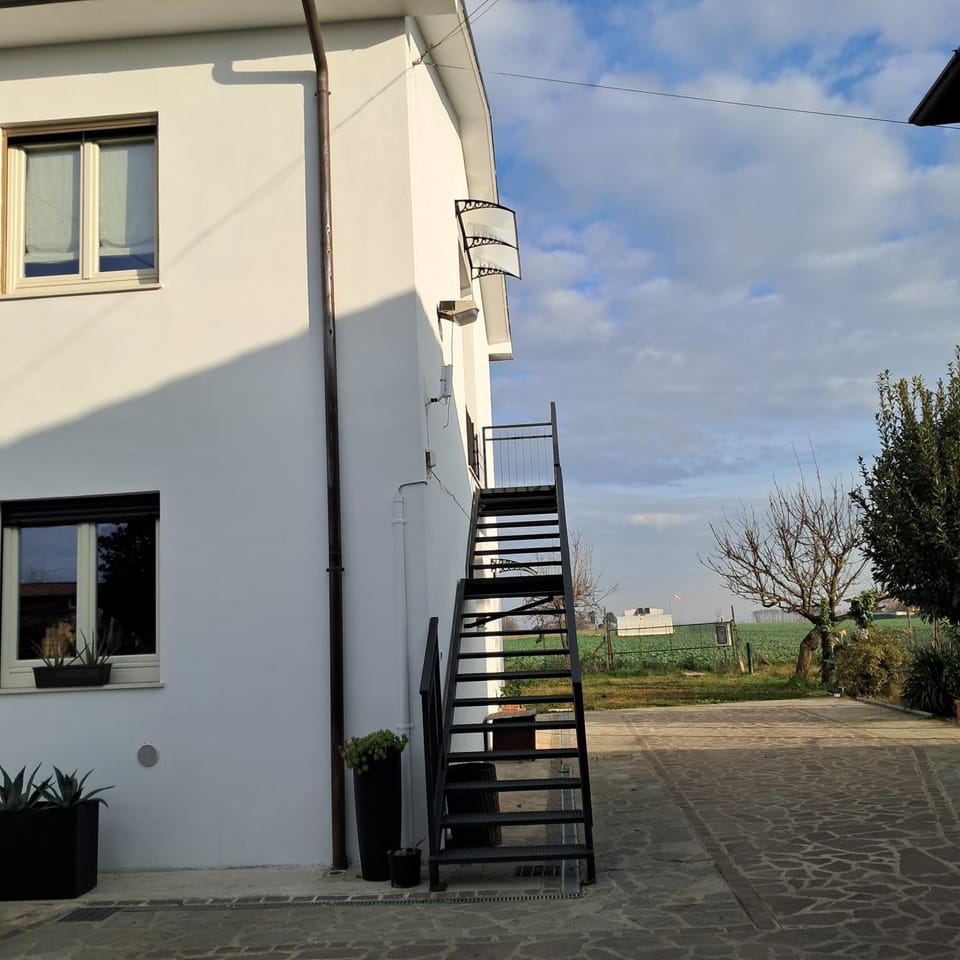 B&B La Magnolia Bed and Breakfast in Lombardy