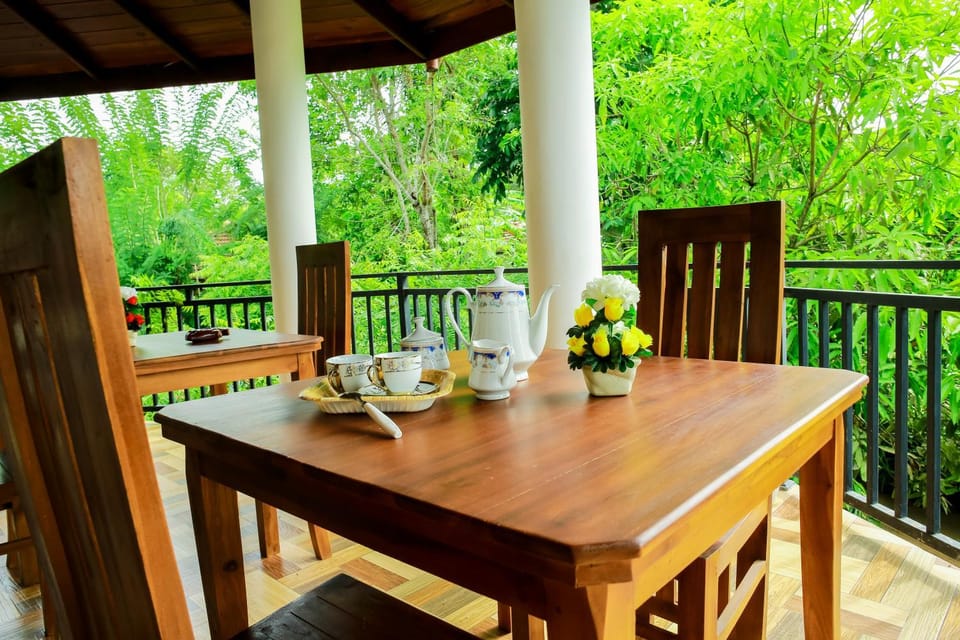 Dining area, Garden view