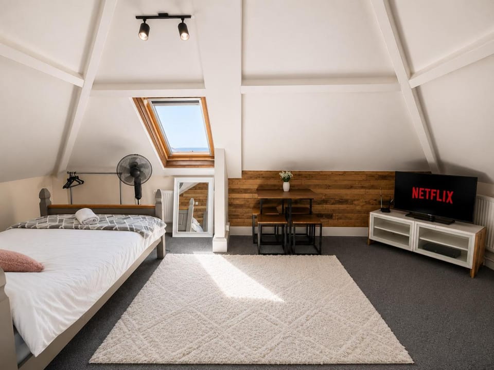 55 Studio 7 - Uplands Apartment in Swansea