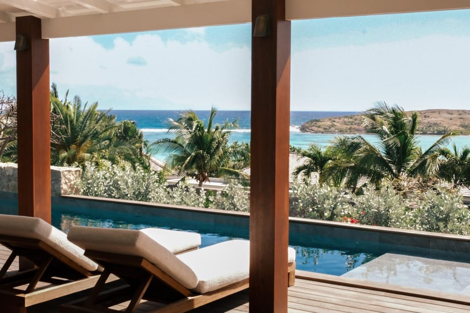 Patio, Day, Natural landscape, Sea view, Swimming pool, sunbed