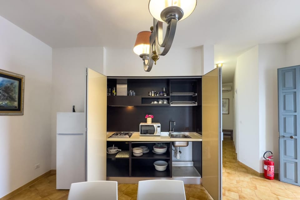 Property building, Kitchen or kitchenette, Living room