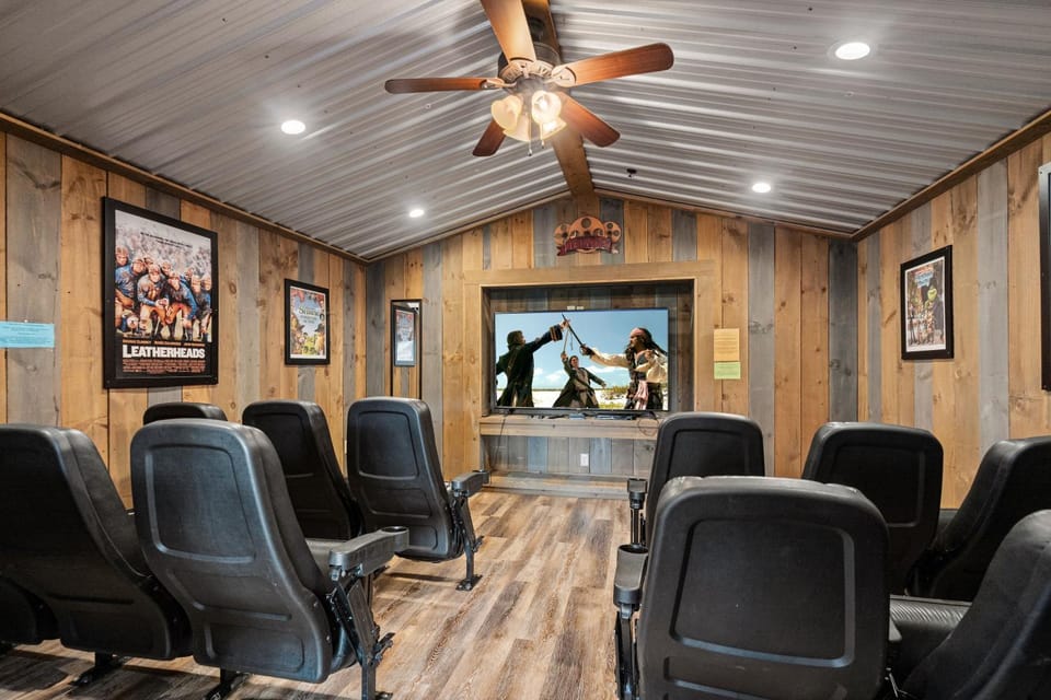 Cherokee Dreams Lodge House in Gatlinburg