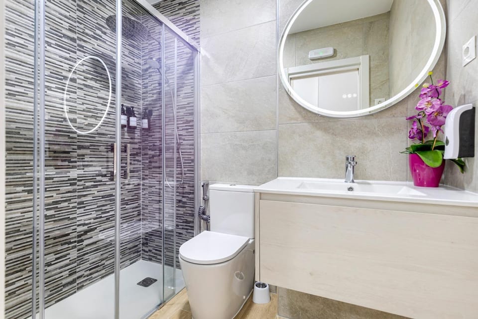 "Espacio Norma 1" con 1 Hab, AC & SmartTV en Las Ventas Apartment in Madrid