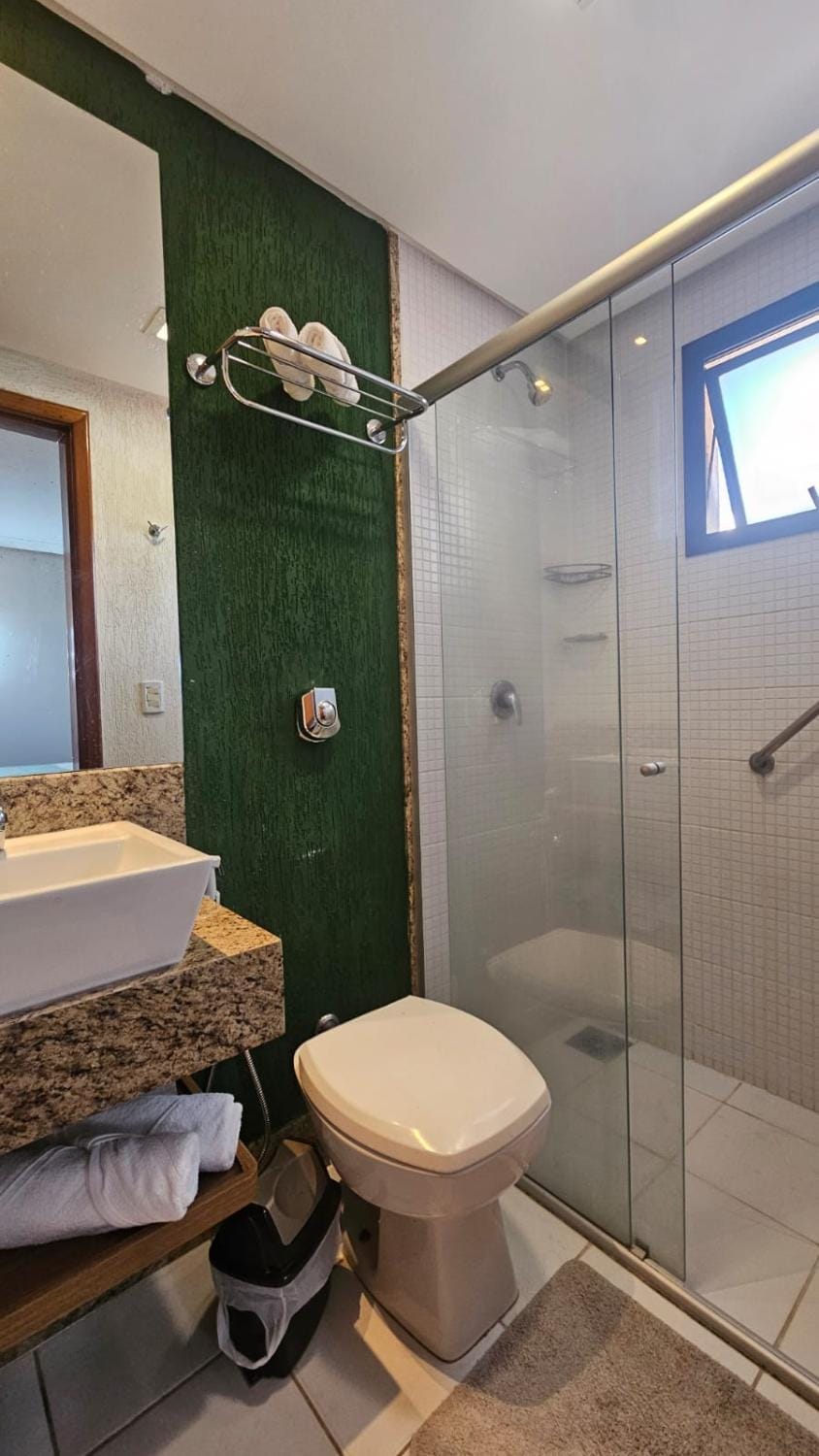 Shower, Bathroom, towels