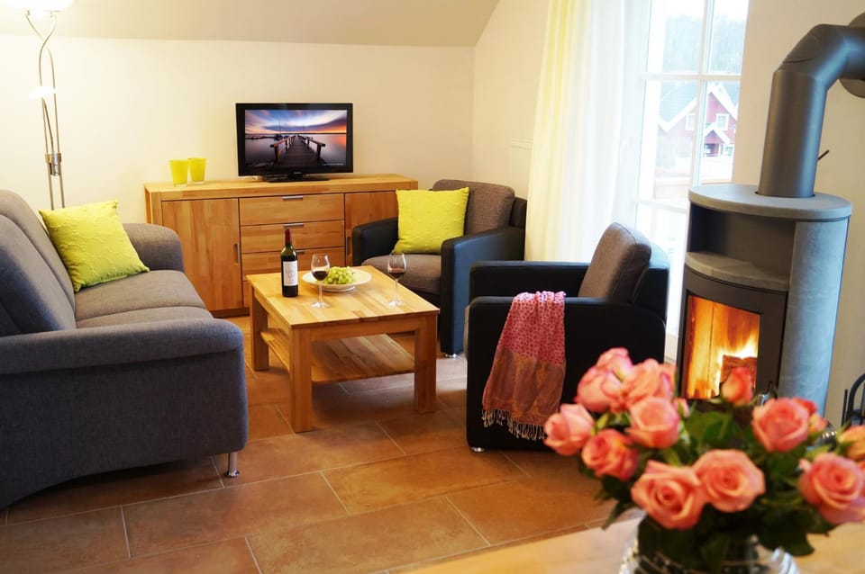 Living room, Decorative detail, Seating area