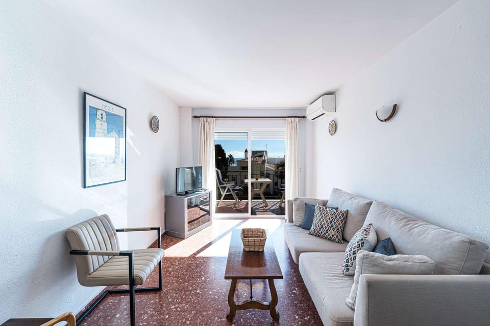 Communal lounge/ TV room, Living room