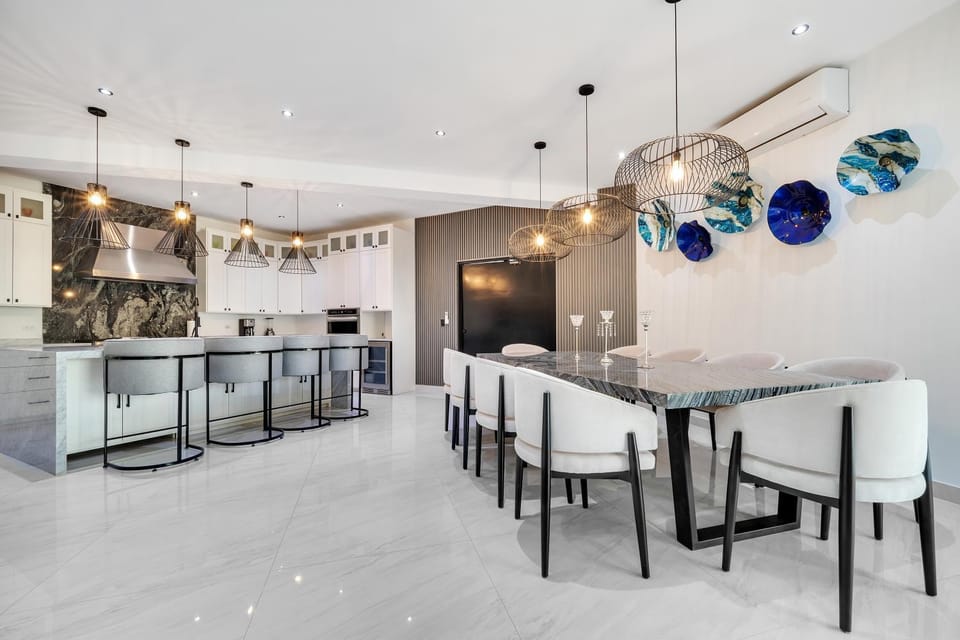 Decorative detail, Dining area, kitchen