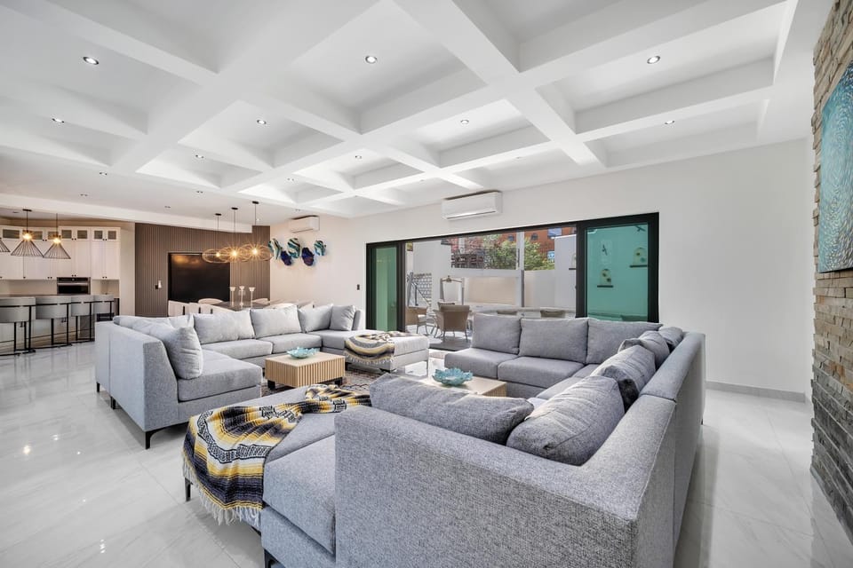 TV and multimedia, Living room, Seating area